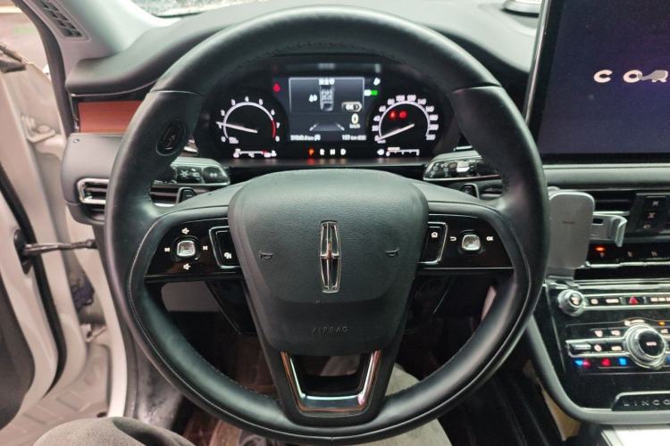 Used Lincoln Corsair 2021 2.0T Two-Wheel-Drive Luxury Edition Steering Wheel