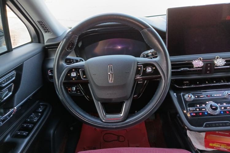 Used Lincoln Corsair 2021 2.0T Two-Wheel-Drive Luxury Edition Steering Wheel