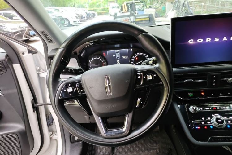 Used Lincoln Corsair 2021 2.0T Two-Wheel Drive Deluxe Edition Steering Wheel