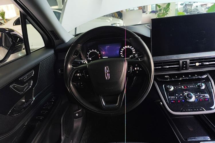 Used Lincoln Corsair 2021 2.0T Two-Wheel Drive Deluxe Edition Steering Wheel