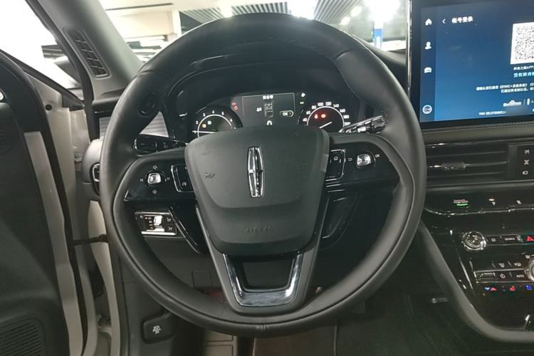 Used Lincoln Corsair 2021 2.0T Two-Wheel Drive Deluxe Edition Steering Wheel
