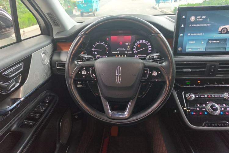Used Lincoln Corsair 2021 2.0T Two-Wheel-Drive Luxury Edition Steering Wheel