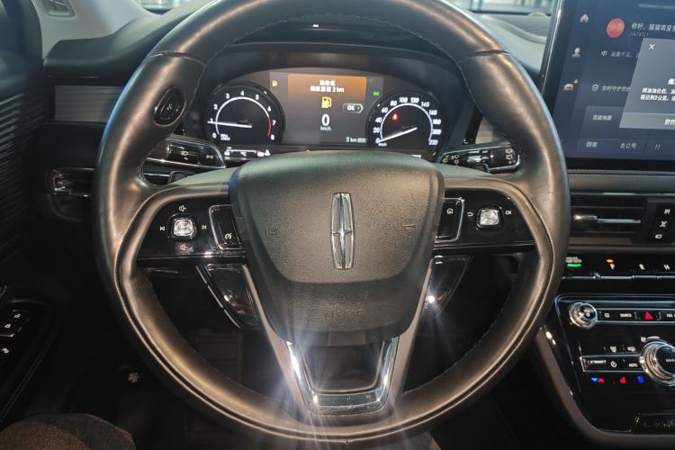 Used Lincoln Corsair 2021 2.0T Two-Wheel Drive Deluxe Edition Steering Wheel