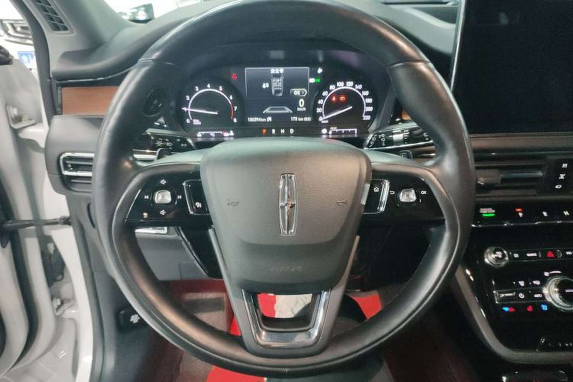 Used Lincoln Corsair 2021 2.0T Two-Wheel-Drive Luxury Edition Steering Wheel