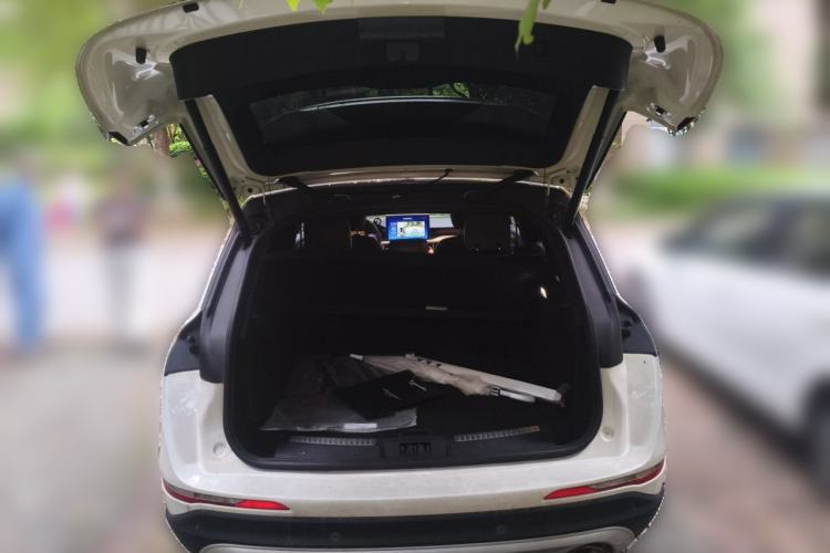 Used Lincoln Corsair 2021 2.0T Two-Wheel-Drive Luxury Edition Trunk