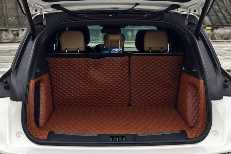 Used Lincoln Corsair 2021 2.0T Four-Wheel Drive Luxury Edition Trunk