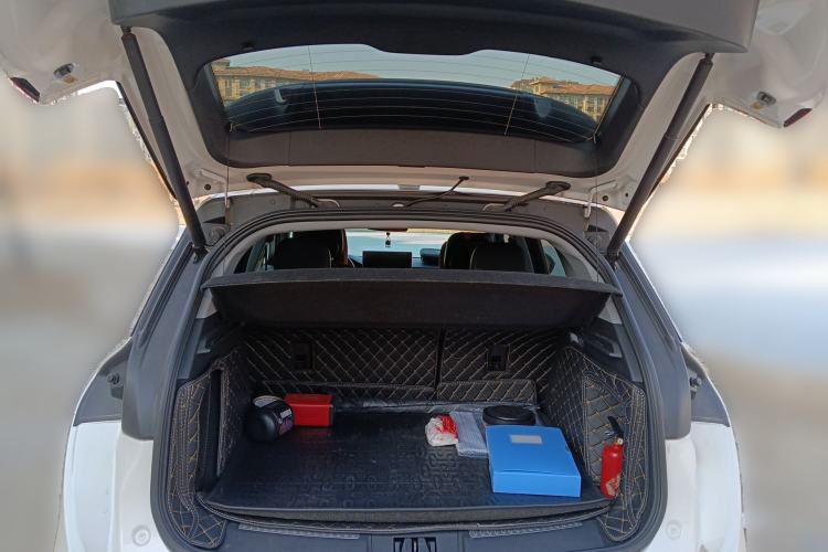 Used Lincoln Corsair 2021 2.0T Two-Wheel-Drive Luxury Edition Trunk