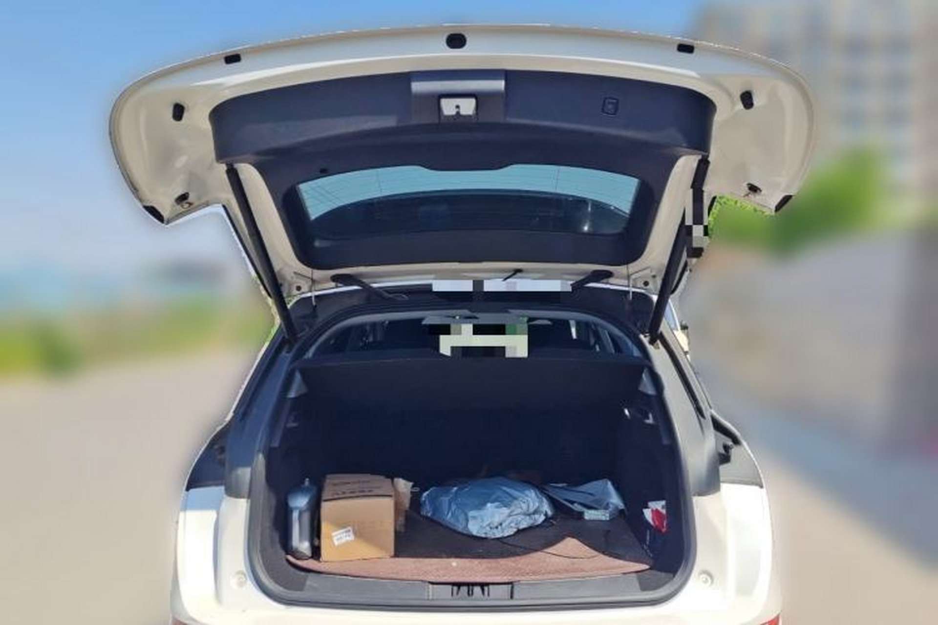Used Lincoln Corsair 2021 2.0T Two-Wheel Drive Deluxe Edition Trunk