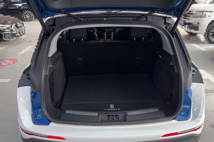 Used Lincoln Corsair 2021 2.0T Two-Wheel Drive Deluxe Edition Trunk