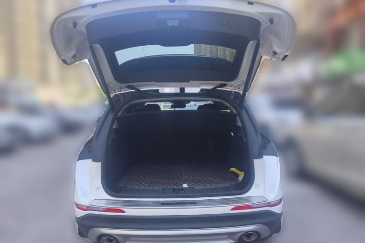Used Lincoln Corsair 2021 2.0T Two-Wheel-Drive Luxury Edition Trunk