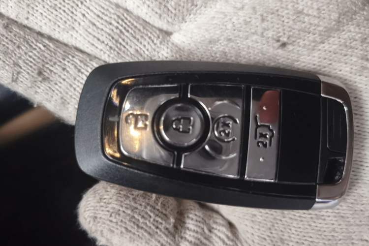 Used Lincoln Corsair 2021 2.0T Two-Wheel-Drive Luxury Edition Vehicle Key