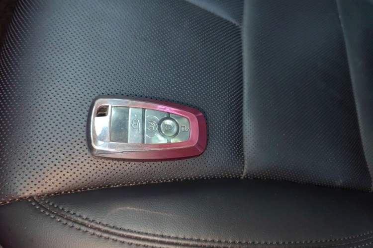 Used Lincoln Corsair 2021 2.0T Two-Wheel Drive Deluxe Edition Vehicle Key