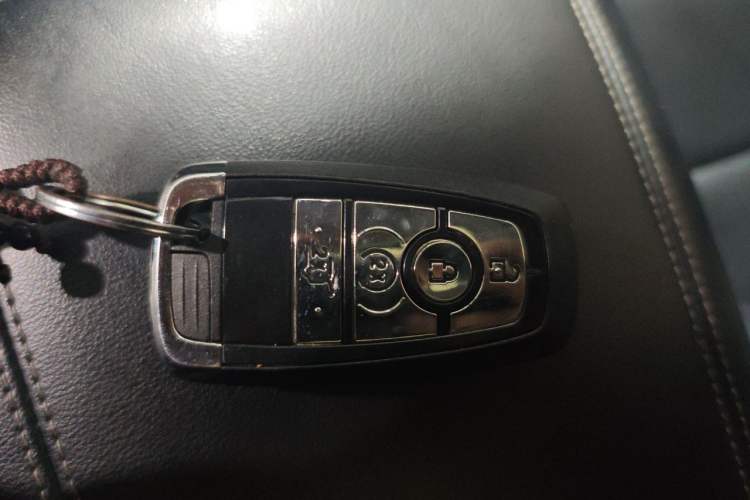 Used Lincoln Corsair 2021 2.0T Two-Wheel Drive Deluxe Edition Vehicle Key