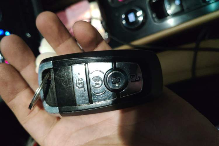 Used Lincoln Corsair 2021 2.0T Two-Wheel-Drive Luxury Edition Vehicle Key