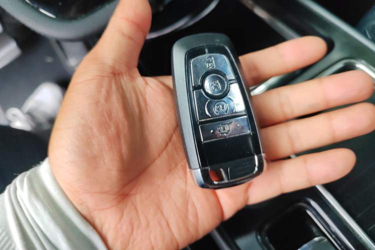 Used Lincoln Corsair 2021 2.0T Two-Wheel Drive Deluxe Edition Vehicle Key