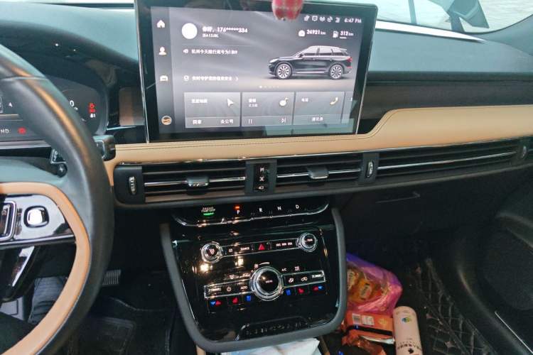 Used Lincoln Corsair 2022 2.0T Two-Wheel Drive Luxury Edition Audio And AC Panel