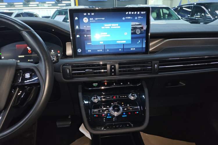 Used Lincoln Corsair 2022 2.0T Two-Wheel Drive Deluxe Edition Audio And AC Panel