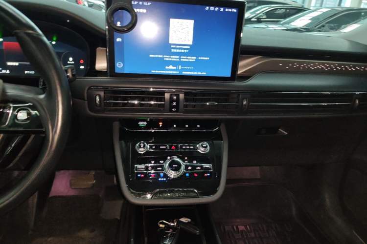 Used Lincoln Corsair 2022 2.0T Two-Wheel Drive Deluxe Edition Audio And AC Panel