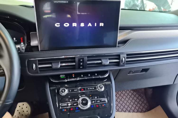 Used Lincoln Corsair 2022 Revised Version 2.0T Two-Wheel Drive Premium Edition Audio And AC Panel