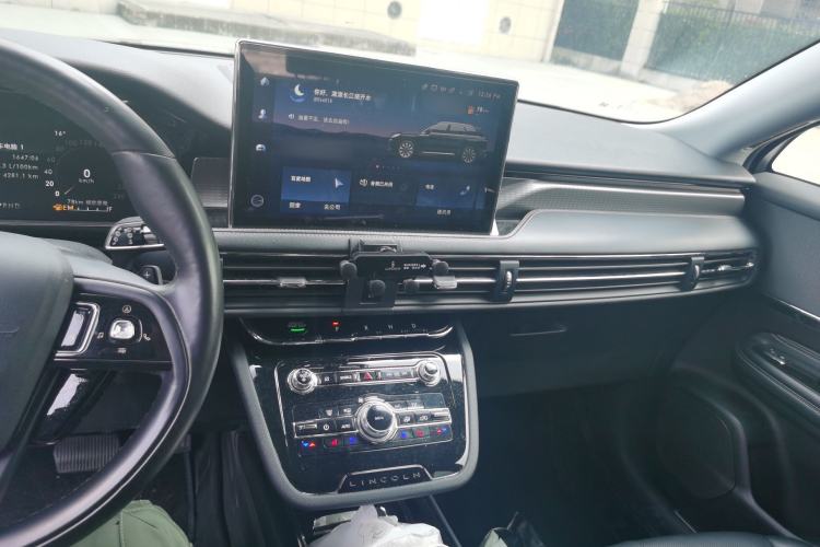 Used Lincoln Corsair 2022 2.0T Two-Wheel Drive Deluxe Edition Audio And AC Panel