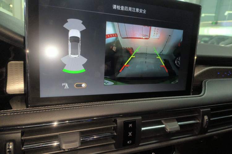 Used Lincoln Corsair 2022 Revised Version 2.0T Two-Wheel Drive Premium Edition Audio And AC Panel