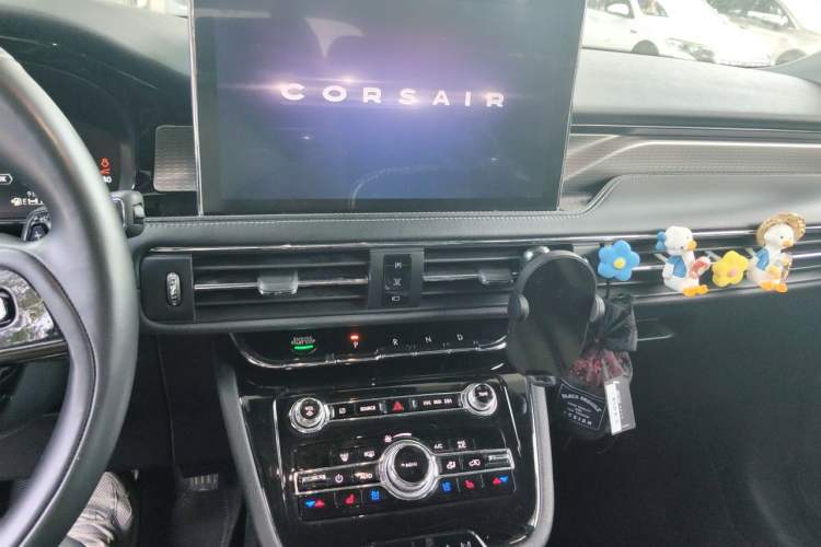 Used Lincoln Corsair 2022 2.0T Two-Wheel Drive Deluxe Edition Audio And AC Panel