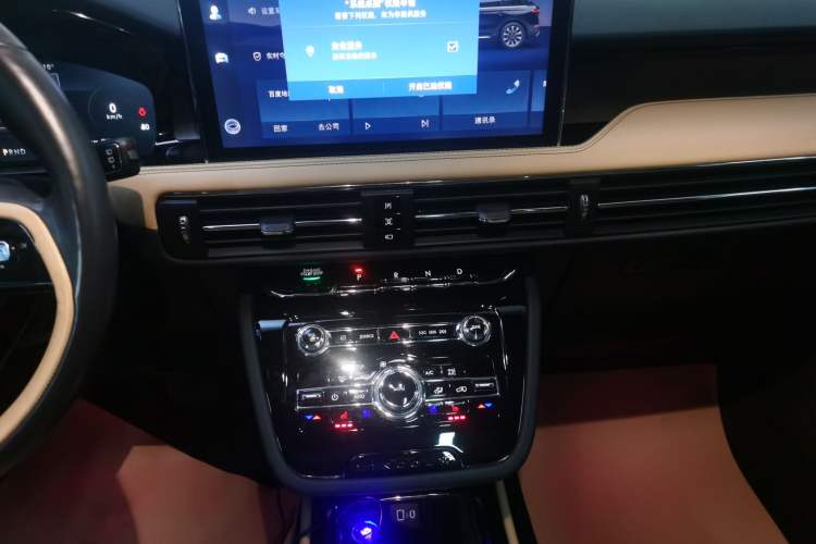 Used Lincoln Corsair 2022 Revised Version 2.0T Two-Wheel Drive Luxury Edition Audio And AC Panel