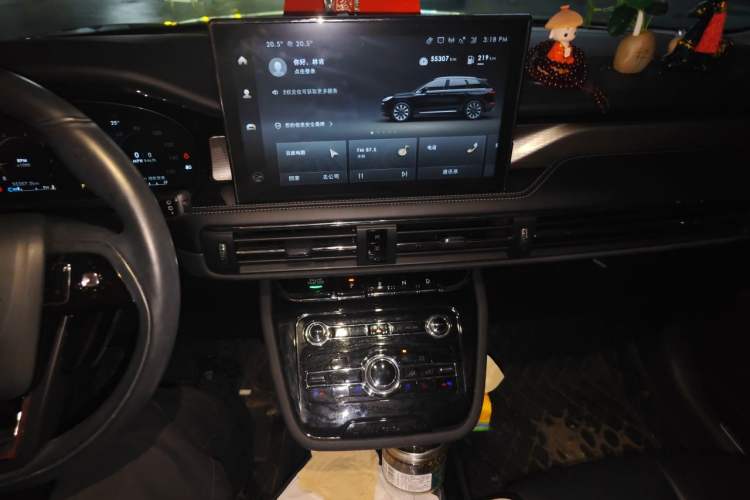 Used Lincoln Corsair 2022 2.0T Two-Wheel Drive Deluxe Edition Audio And AC Panel