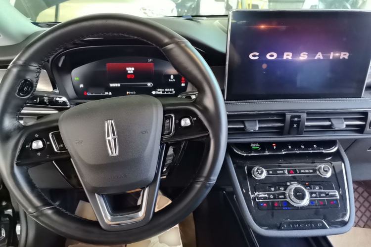 Used Lincoln Corsair 2022 Revised Version 2.0T Two-Wheel Drive Premium Edition Center Console