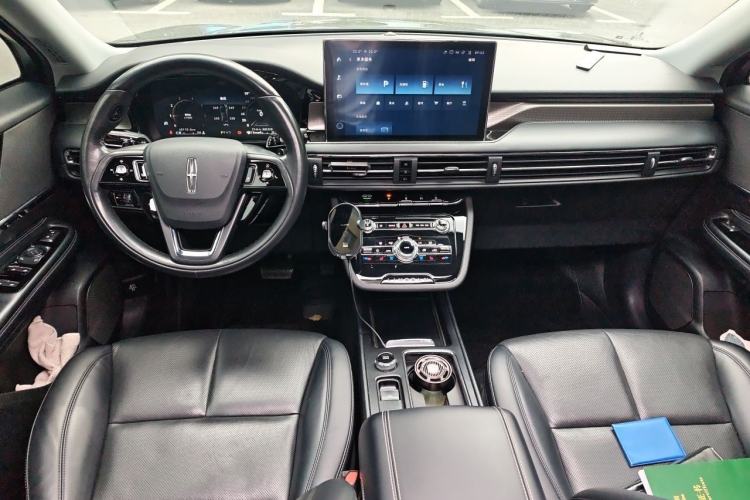 Used Lincoln Corsair 2022 2.0T Two-Wheel Drive Luxury Edition Center Console