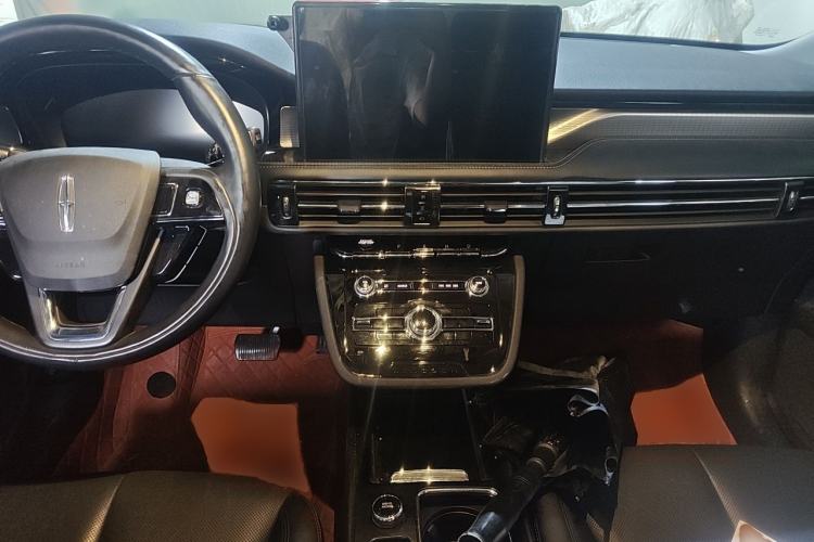 Used Lincoln Corsair 2022 2.0T Two-Wheel Drive Luxury Edition Center Console