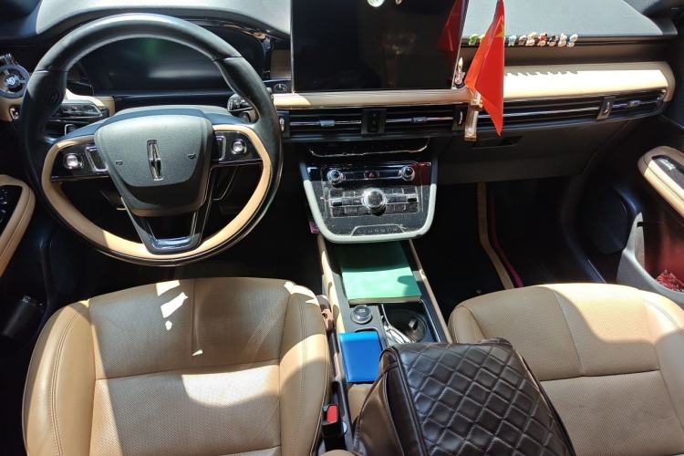 Used Lincoln Corsair 2022 Revised Version 2.0T Two-Wheel Drive Luxury Edition Center Console