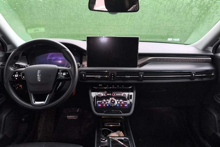 Used Lincoln Corsair 2022 2.0T Two-Wheel Drive Luxury Edition Center Console