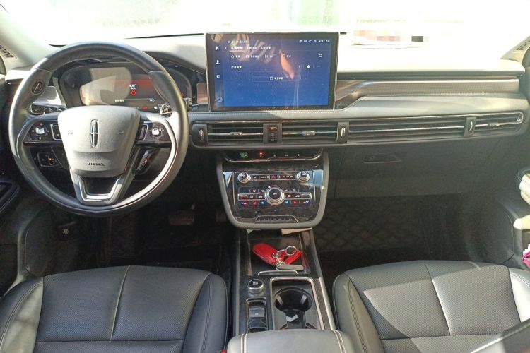 Used Lincoln Corsair 2022 2.0T Two-Wheel Drive Deluxe Edition Center Console