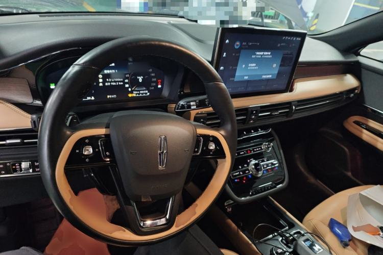 Used Lincoln Corsair 2022 2.0T Two-Wheel Drive Luxury Edition Center Console