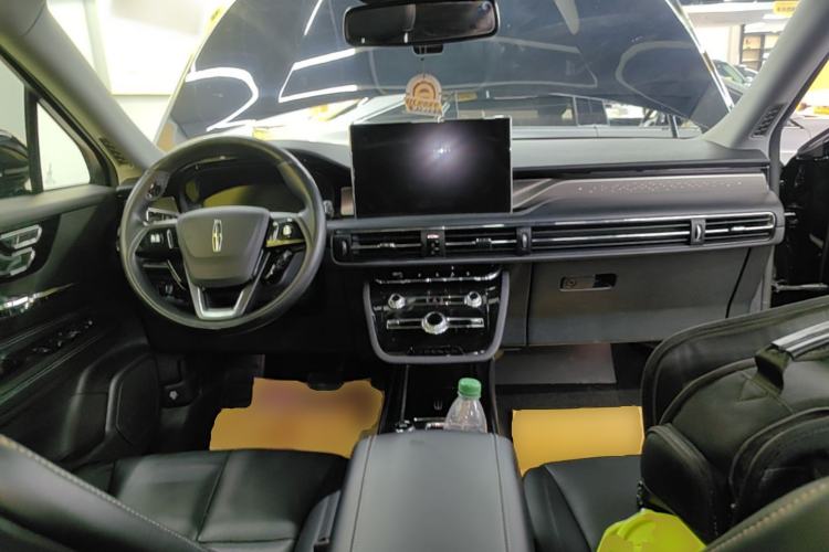 Used Lincoln Corsair 2022 2.0T Two-Wheel Drive Luxury Edition Center Console