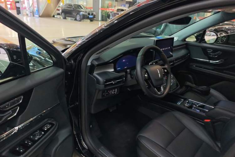 Used Lincoln Corsair 2022 2.0T Two-Wheel Drive Deluxe Edition Driver Seat