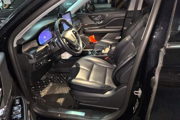 Used Lincoln Corsair 2022 2.0T Two-Wheel Drive Deluxe Edition Driver Seat