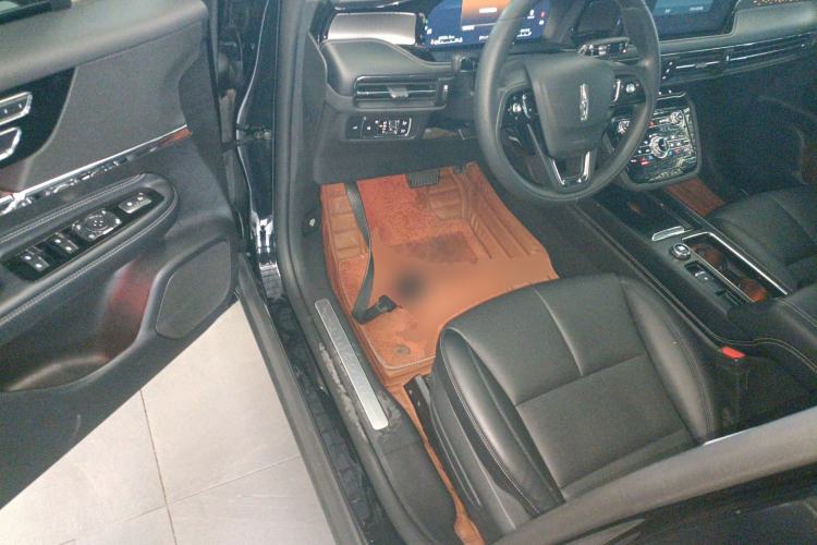 Used Lincoln Corsair 2022 2.0T Two-Wheel Drive Deluxe Edition Driver Seat