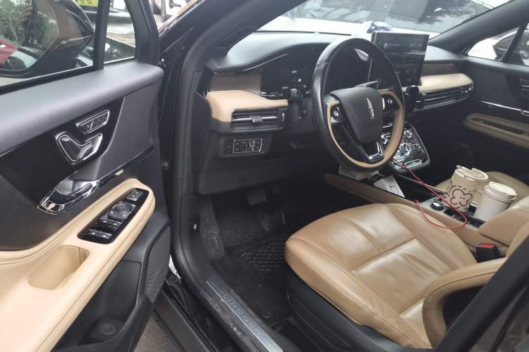Used Lincoln Corsair 2022 2.0T Two-Wheel Drive Luxury Edition Driver Seat