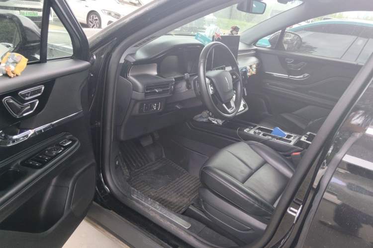 Used Lincoln Corsair 2022 2.0T Two-Wheel Drive Deluxe Edition Driver Seat