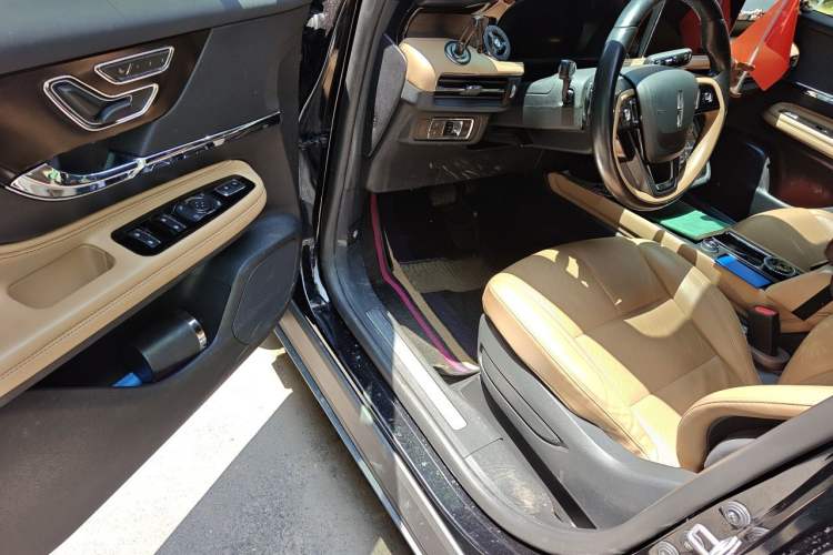 Used Lincoln Corsair 2022 Revised Version 2.0T Two-Wheel Drive Luxury Edition Driver Seat