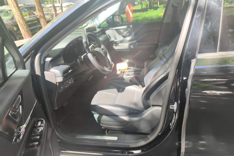 Used Lincoln Corsair 2022 Revised Version 2.0T Two-Wheel Drive Premium Edition Driver Seat