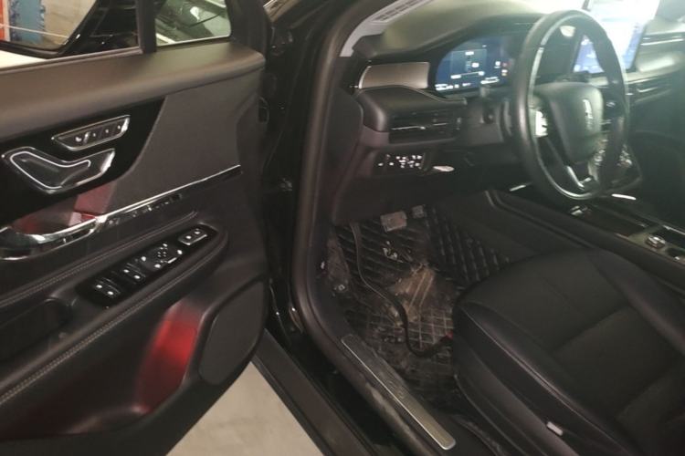 Used Lincoln Corsair 2022 2.0T Two-Wheel Drive Deluxe Edition Driver Seat
