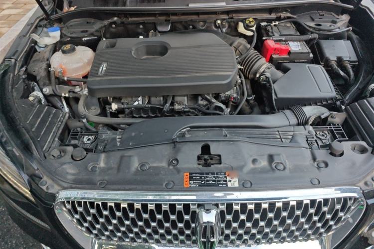 Used Lincoln Corsair 2022 2.0T Two-Wheel Drive Luxury Edition Engine Bay