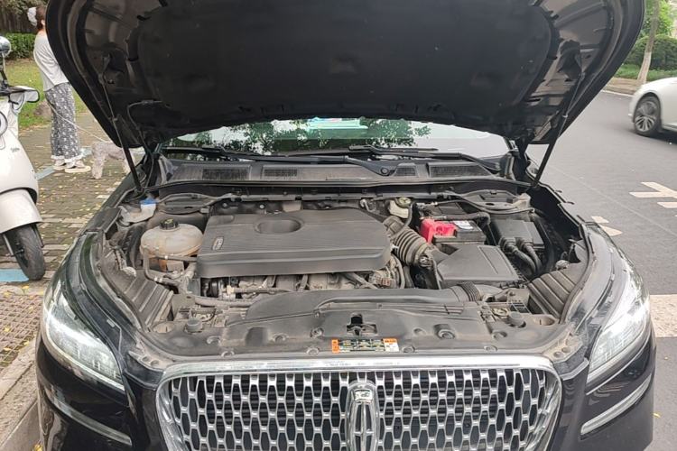 Used Lincoln Corsair 2022 2.0T Two-Wheel Drive Deluxe Edition Engine Bay