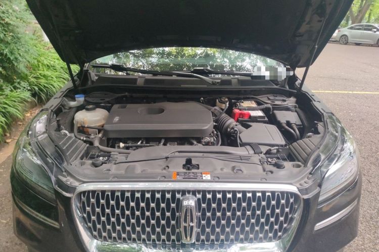 Used Lincoln Corsair 2022 Revised Version 2.0T Two-Wheel Drive Premium Edition Engine Bay