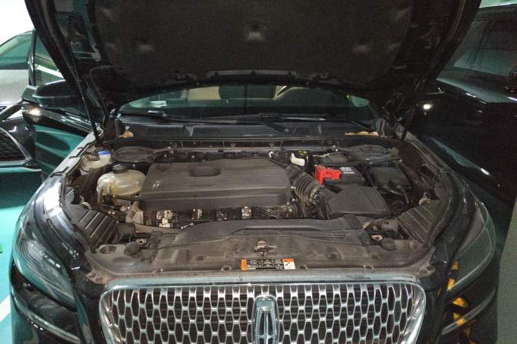 Used Lincoln Corsair 2022 Revised Version 2.0T Two-Wheel Drive Premium Edition Engine Bay