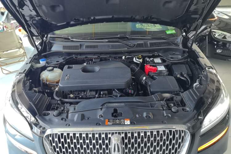 Used Lincoln Corsair 2022 Revised Version 2.0T Two-Wheel Drive Premium Edition Engine Bay