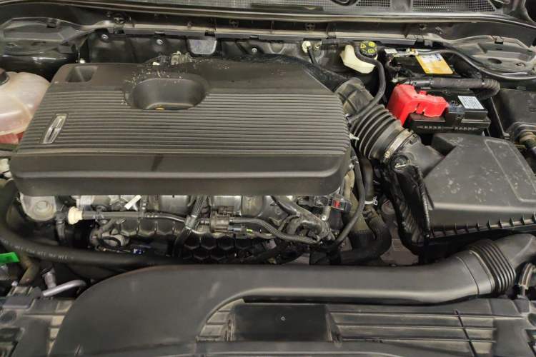 Used Lincoln Corsair 2022 2.0T Two-Wheel Drive Luxury Edition Engine Bay